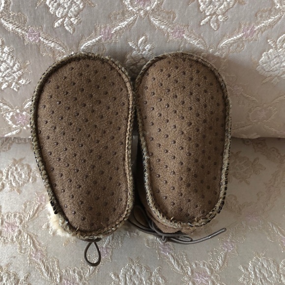 Joe fresh Baby Booties - Picture 5 of 6